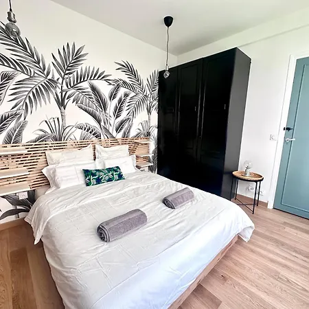Apartment Urban Oasis