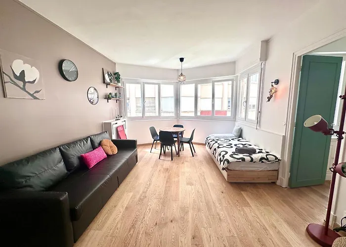 Urban Oasis Apartment Paris